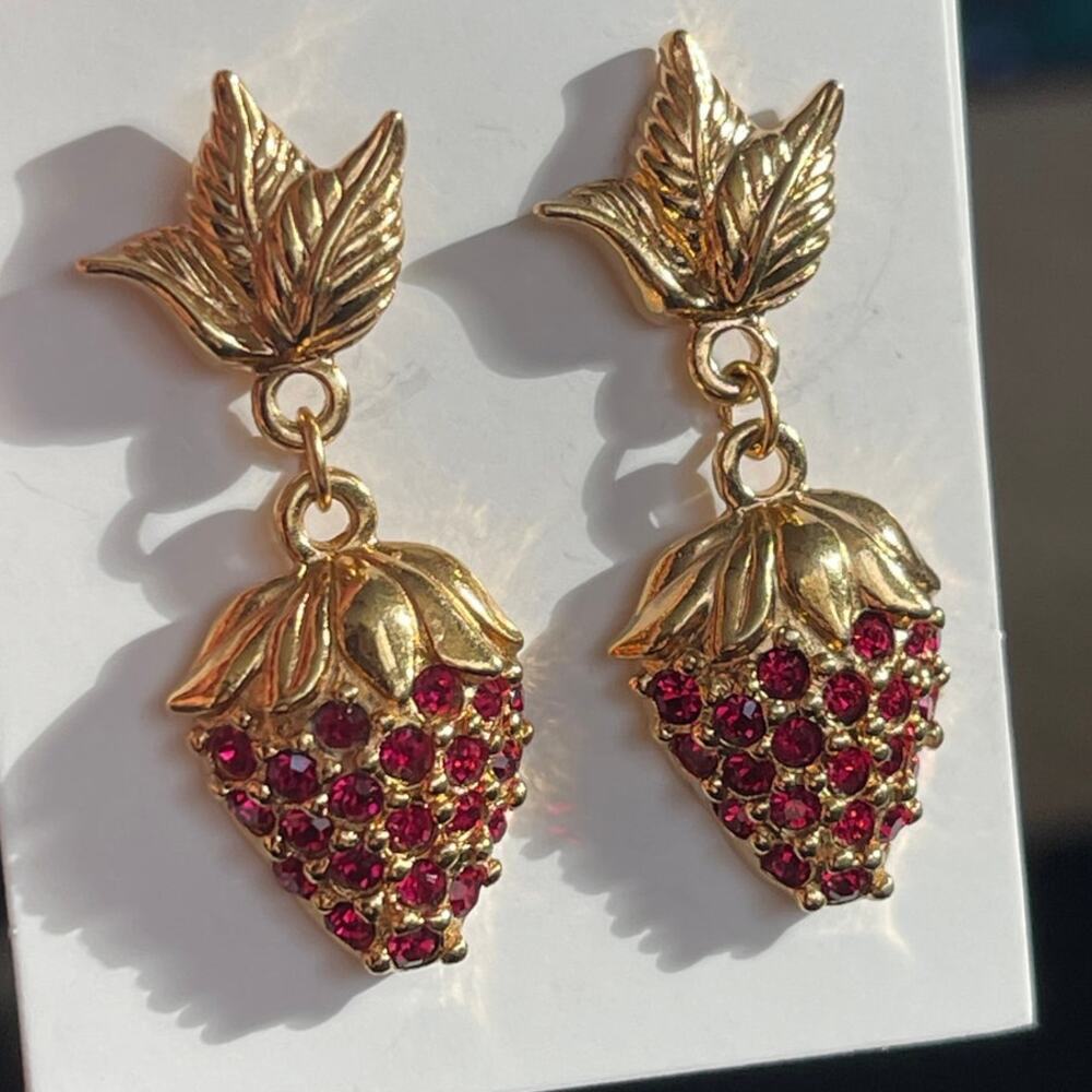 Vintage Avon Red Strawberry Gold Tone Statement Earrings Dangle Pave Rhinestone